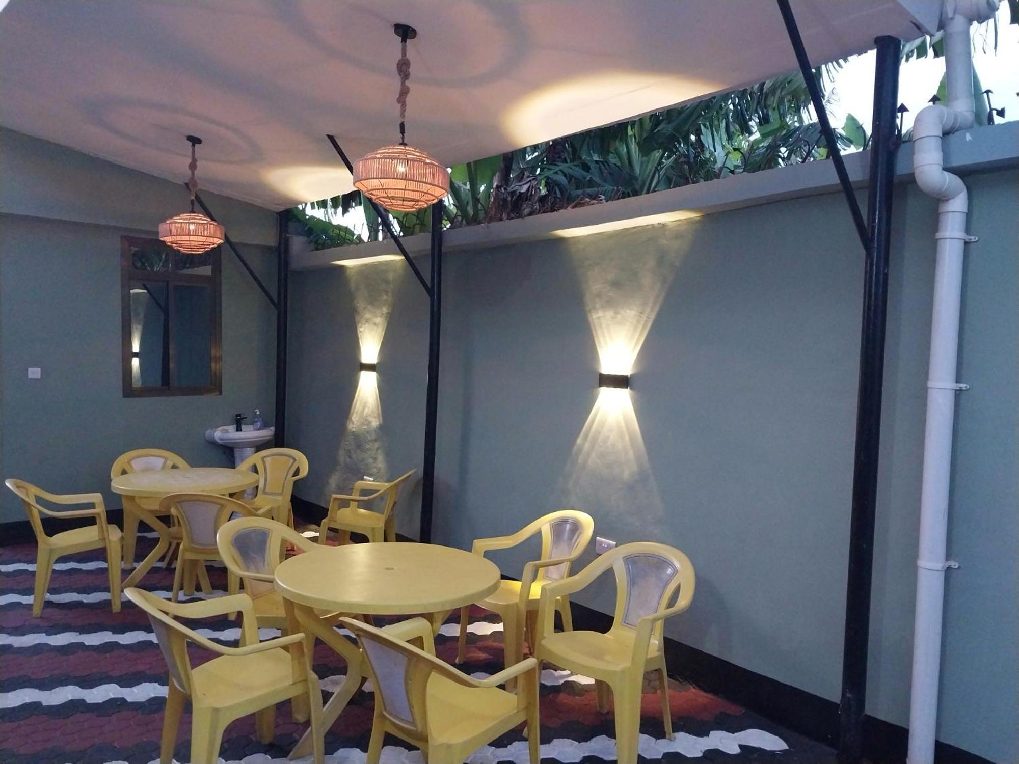 California Lodge Bagamoyo Bagian luar foto